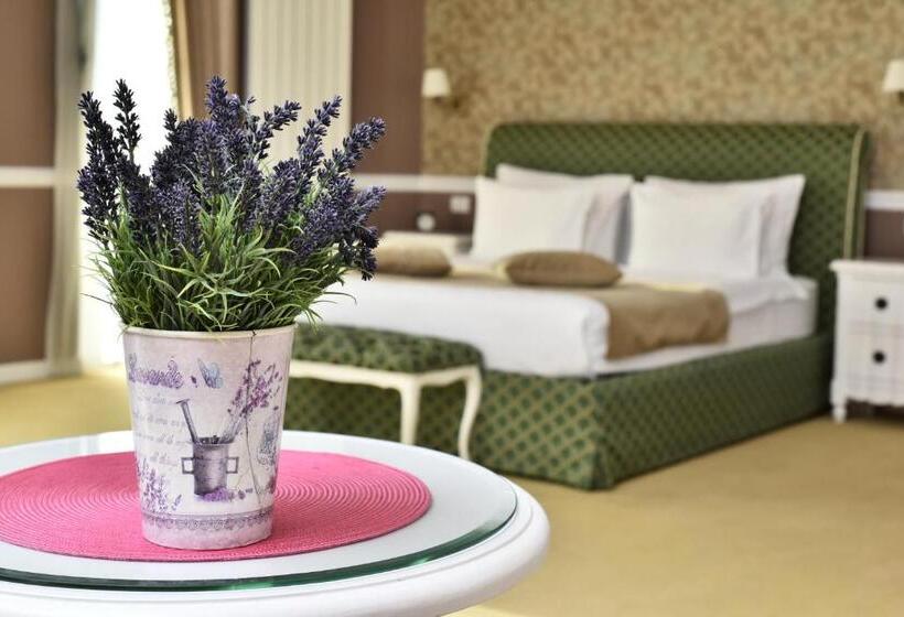 سوئیت با وان آب گرم, Villa Boutique Lafayette