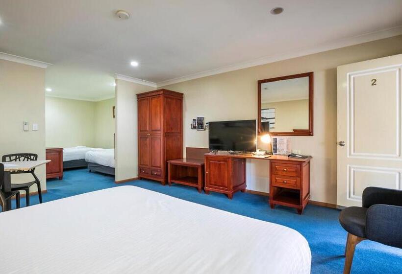 Студия Стандарт, Nightcap At Federal Hotel Toowoomba
