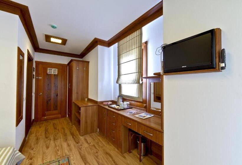 غرفة قياسية, Otel Azmakhan