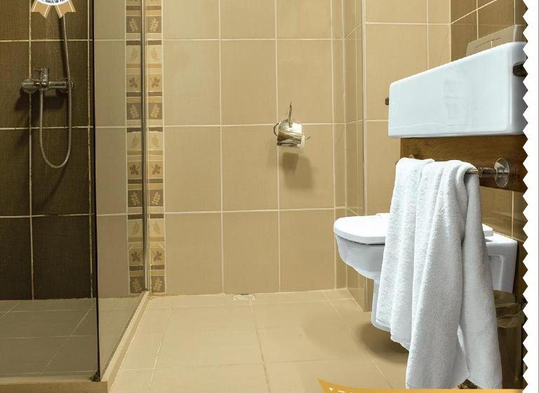 جناح مطل على البحر, Otel Azmakhan