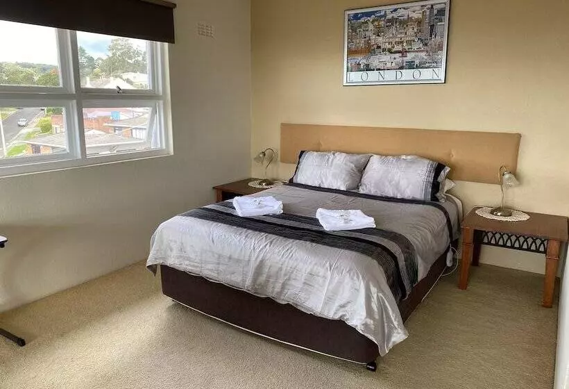 اتاق لوکس با چشم‌انداز دریا, The Menai Hotel Motel