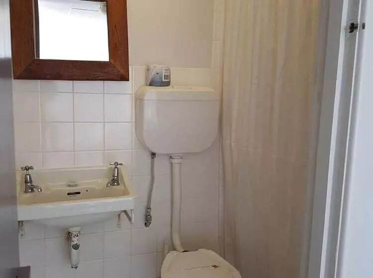 اتاق لوکس با چشم‌انداز دریا, The Menai Hotel Motel