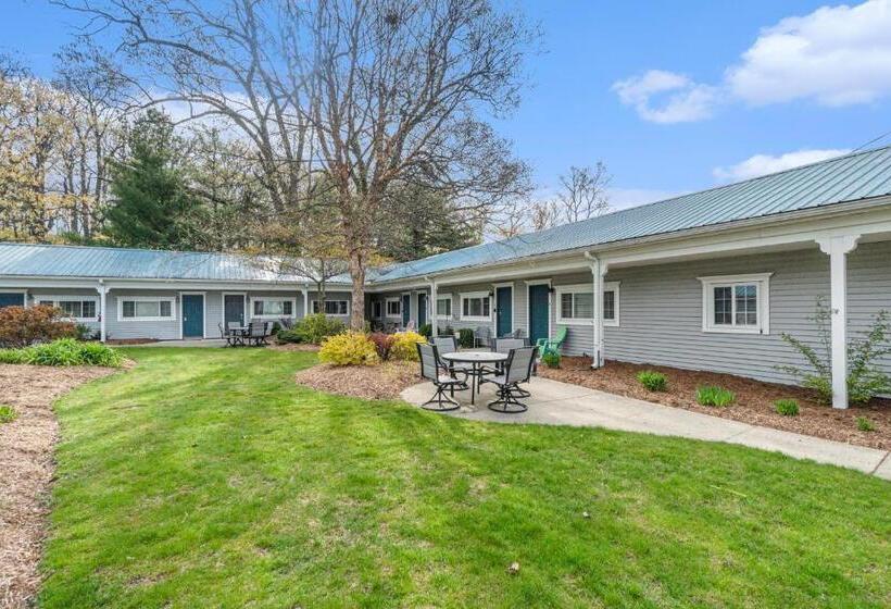 Апартаменты 1 Спальня, Arrowhead Resort