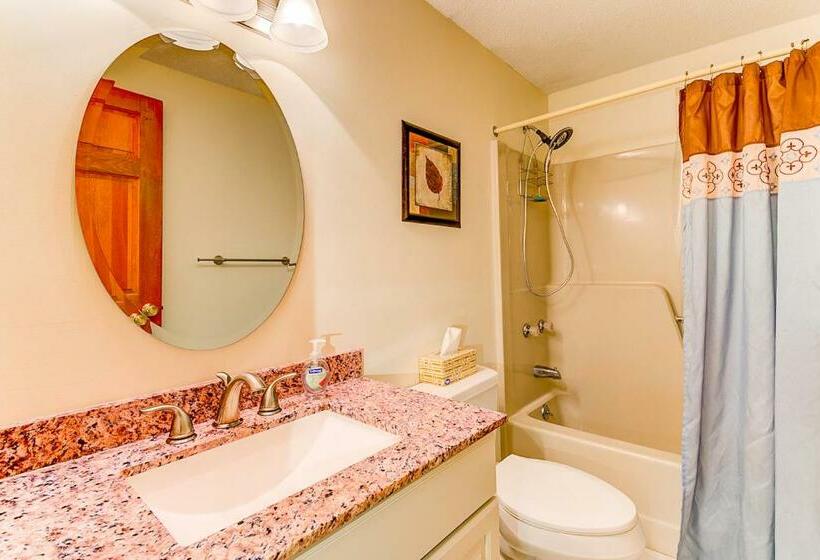 침실 2개 아파트, 24 Northface Circle