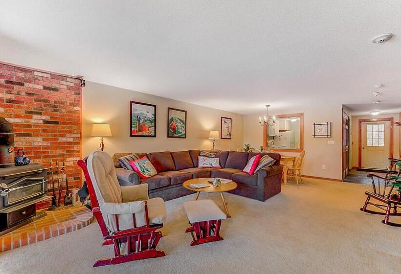 침실 2개 아파트, 24 Northface Circle