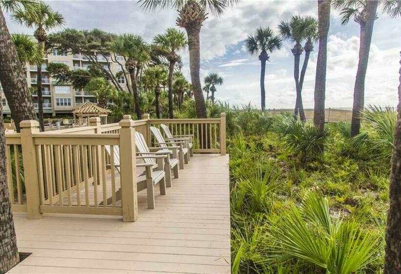 דירת חדר, Hampton Place 5501