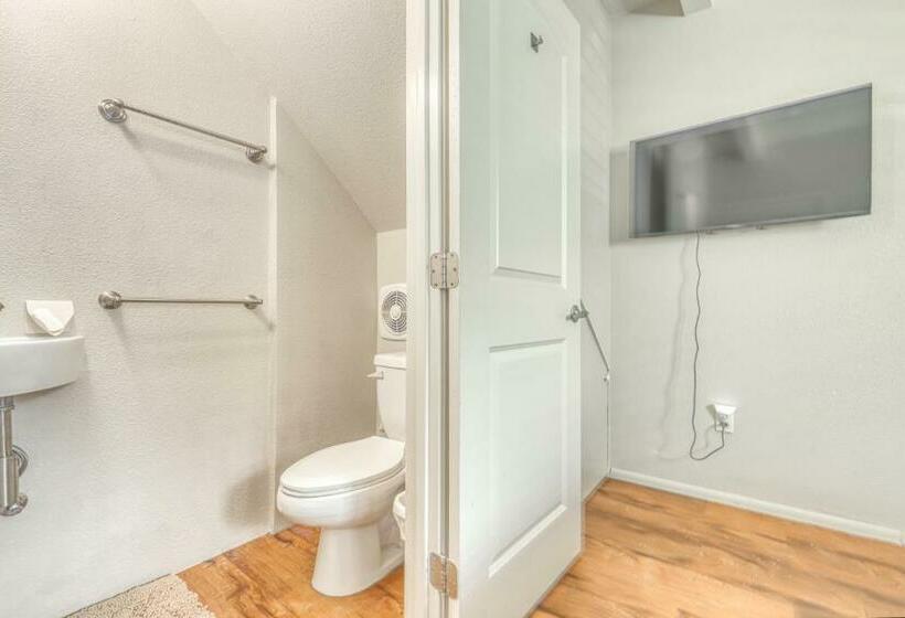 ２ベッドルームアパートメント, Monsarrat Apt. C