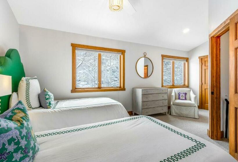 דירת שני חדרים, 2 Bed 2 Bath Apartment In Avon