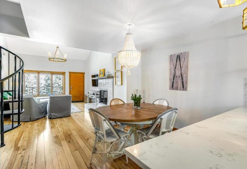 Апартаменты 2 Спальни, 2 Bed 2 Bath Apartment In Avon