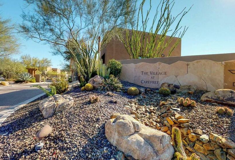 شقة غرفة واحدة, Village At Carefree