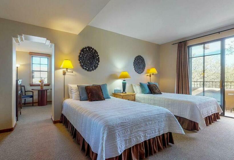 شقة غرفة واحدة, Village At Carefree