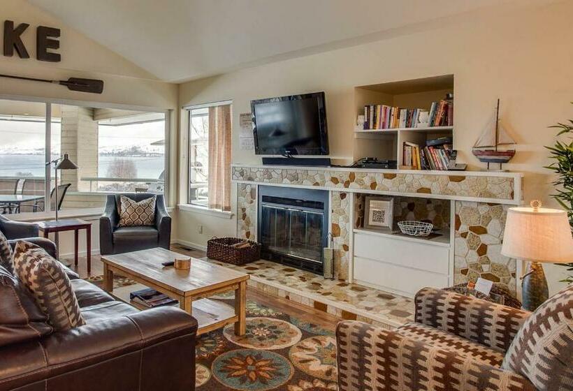 Апартаменты 3 Спальни, Wapato Point Halmalka Condo 511a