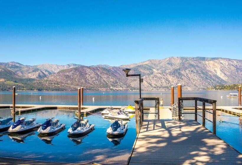 Апартаменты 3 Спальни, Wapato Point Halmalka Condo 511a