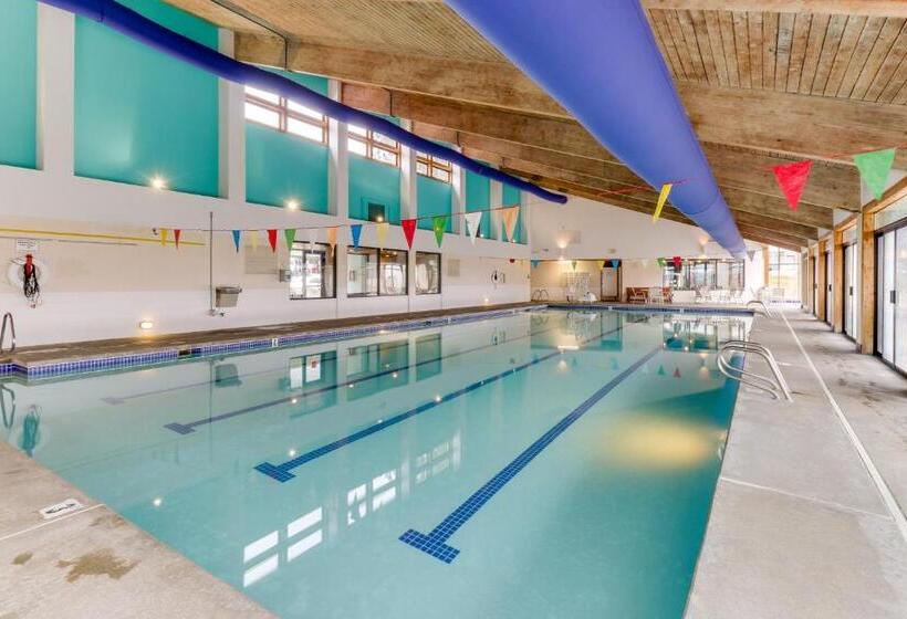 Апартаменты 3 Спальни, Wapato Point Halmalka Condo 511a