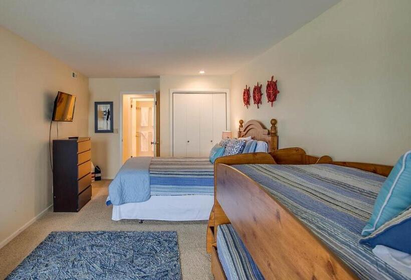 Апартаменты 3 Спальни, Wapato Point Halmalka Condo 511a