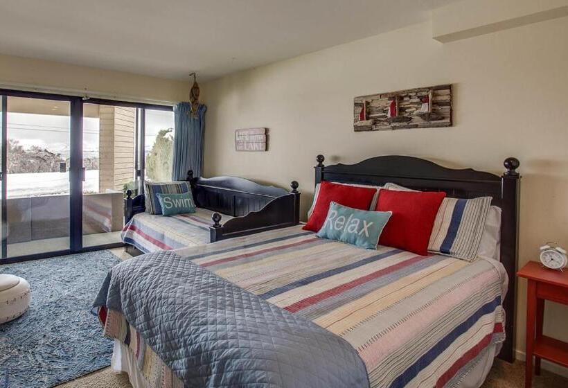 Апартаменты 3 Спальни, Wapato Point Halmalka Condo 511a