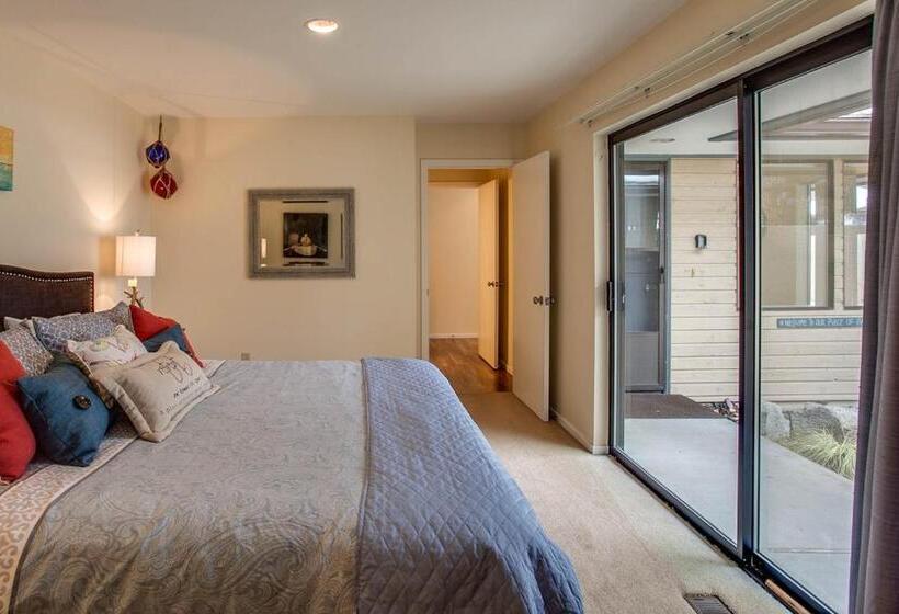 Апартаменты 3 Спальни, Wapato Point Halmalka Condo 511a