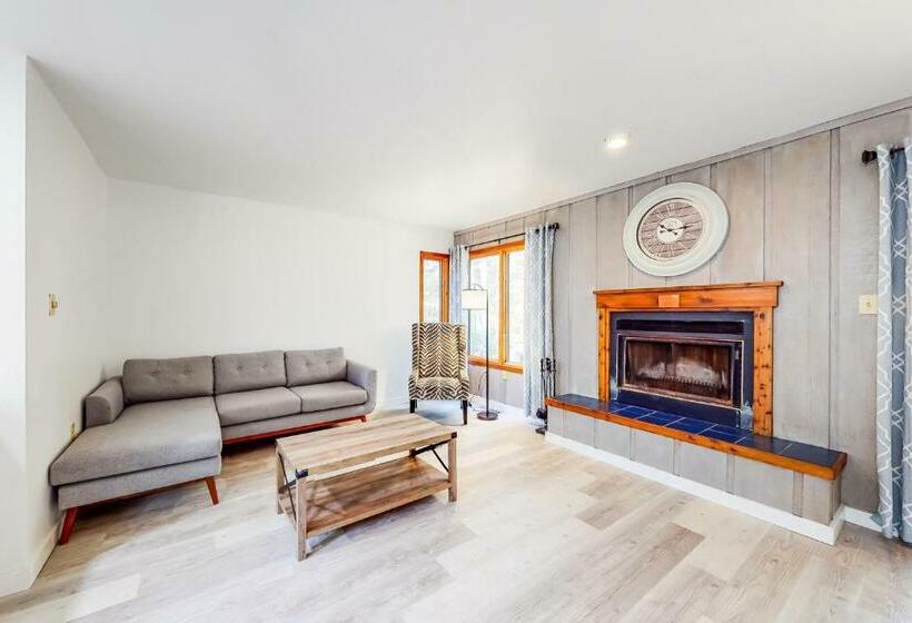 Апартаменты 2 Спальни, Mountainside Oasis