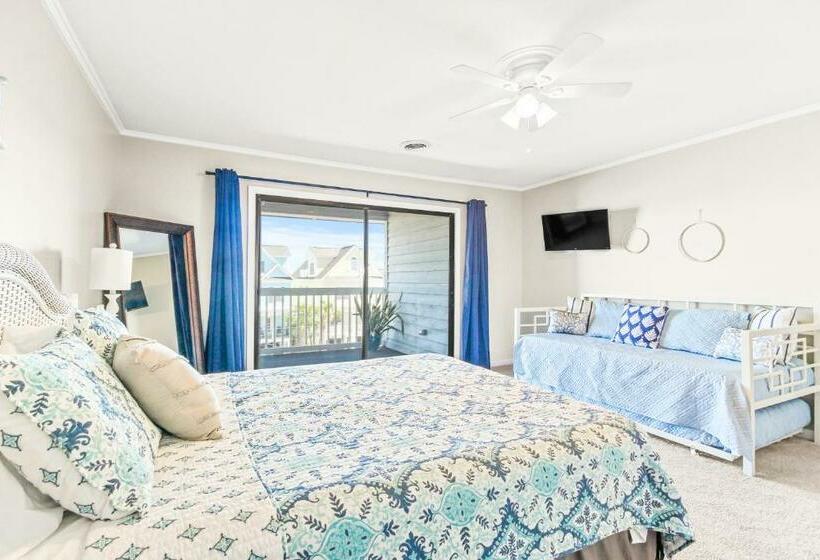 דירת חדר, Coastal Comforts