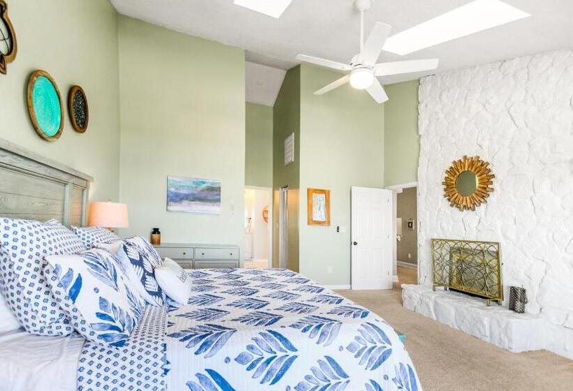 דירת חדר, Coastal Comforts