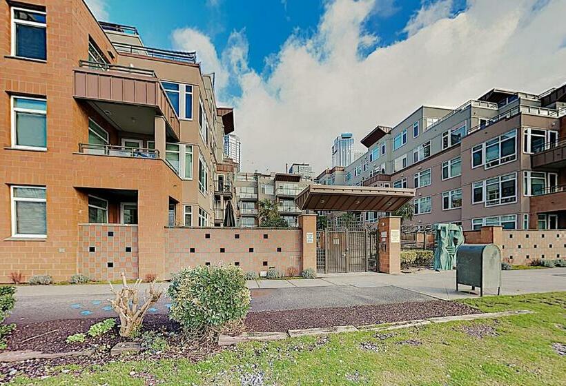 침실 1개 아파트, Alaskan Dreams