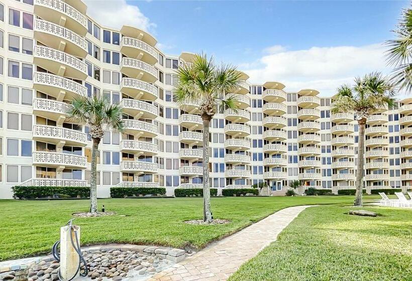 شقة غرفتين, Golden Arms 111