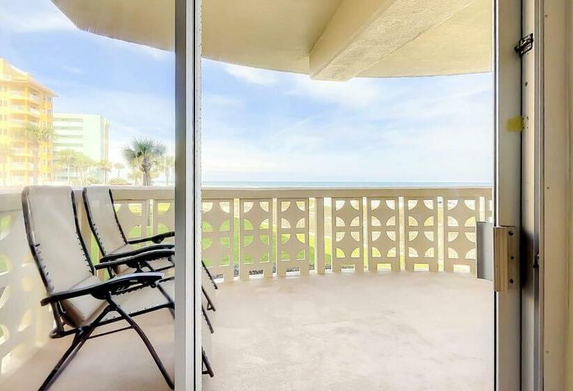 شقة غرفتين, Golden Arms 111