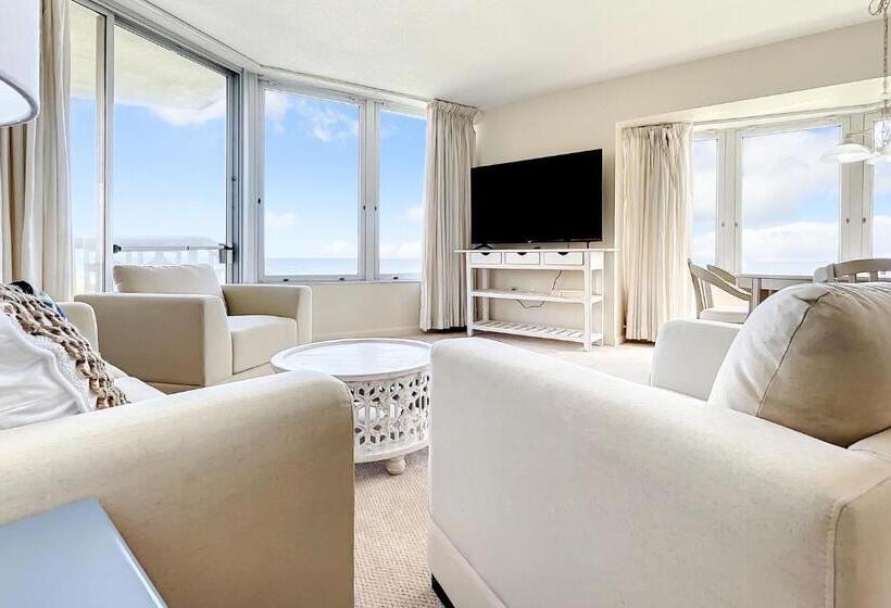 شقة غرفتين, Golden Arms 111