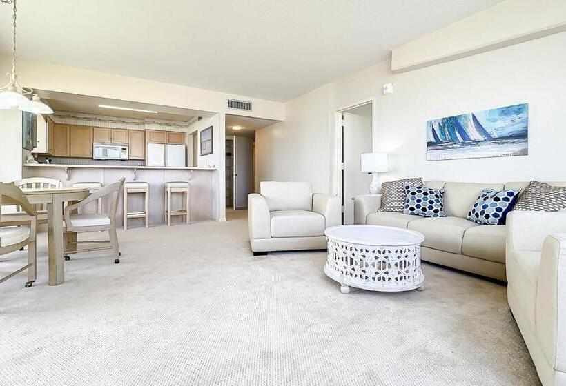 شقة غرفتين, Golden Arms 111