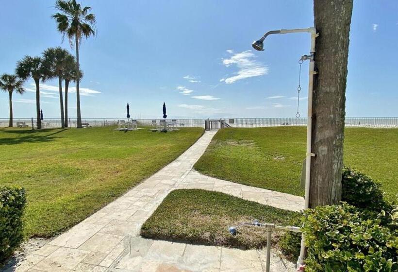 شقة غرفتين, Lighthouse Pointe 402