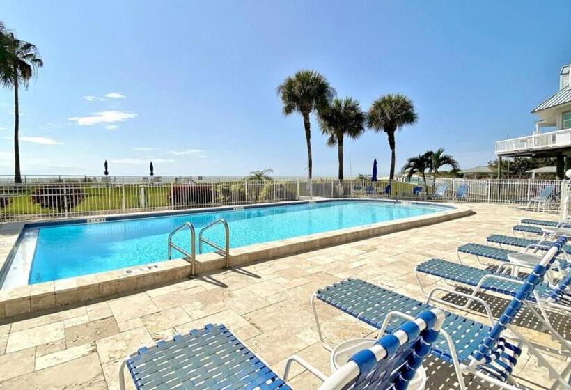 شقة غرفتين, Lighthouse Pointe 402