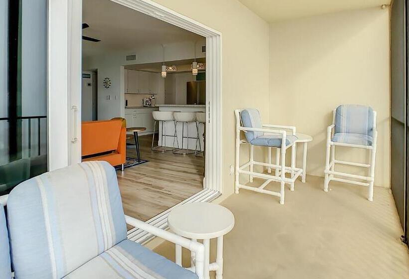 شقة غرفتين, Sandpiper Tower 606