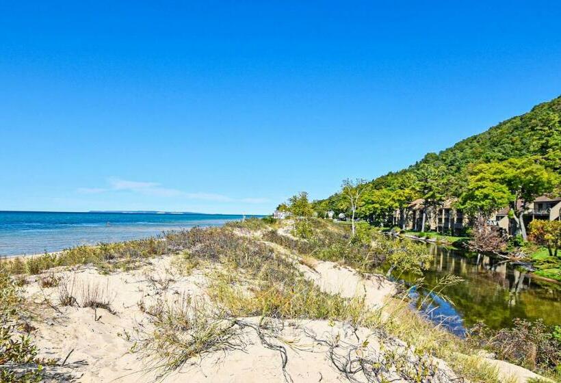 شقة غرفة واحدة, Great Lakes 13 14