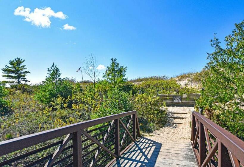 شقة غرفة واحدة, Great Lakes 13 14