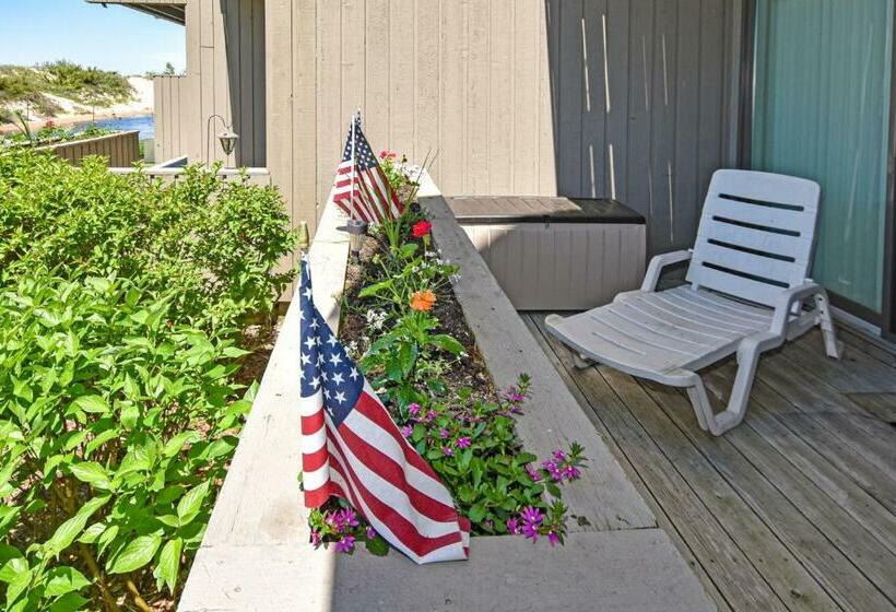 شقة غرفة واحدة, Great Lakes 13 14