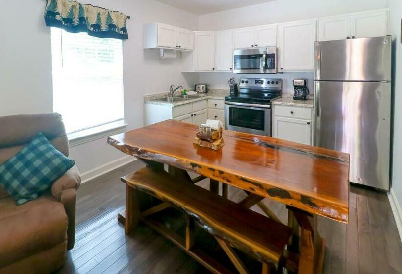 إستوديو قياسى, Little Bear Retreat 2