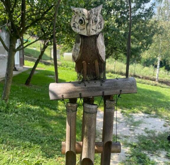 اتاق خانوادگی, Mala Farma Nani