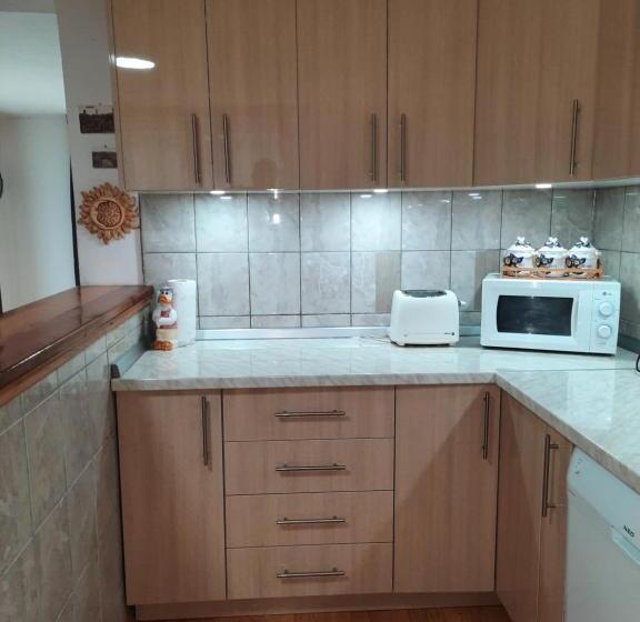 اتاق استاندارد یک نفره, Mala Farma Nani