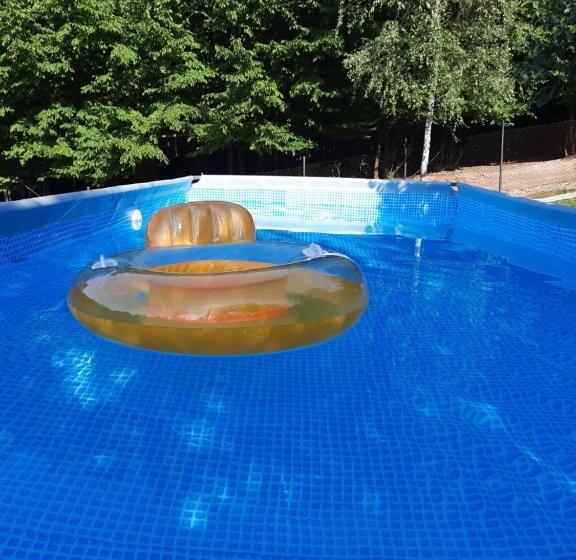 اتاق استاندارد سه نفره, Mala Farma Nani