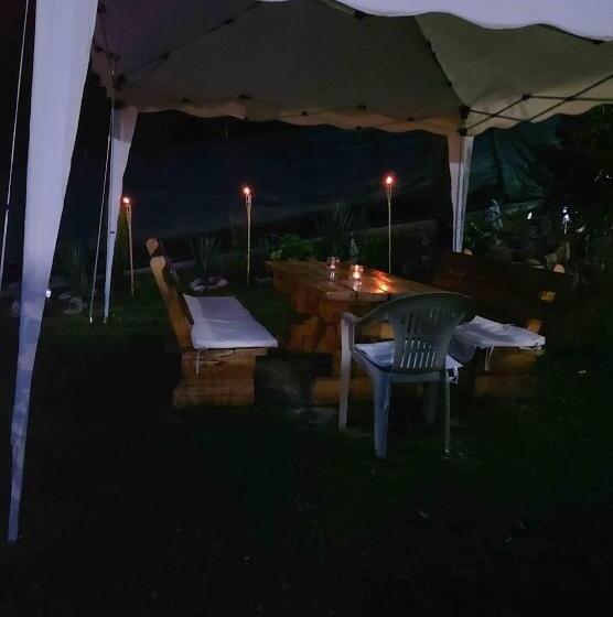 اتاق استاندارد سه نفره, Mala Farma Nani