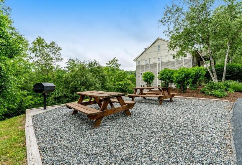 带2个卧室的公寓, Positive Altitude