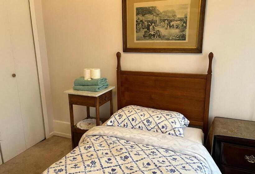 单人经济间, Balfour House