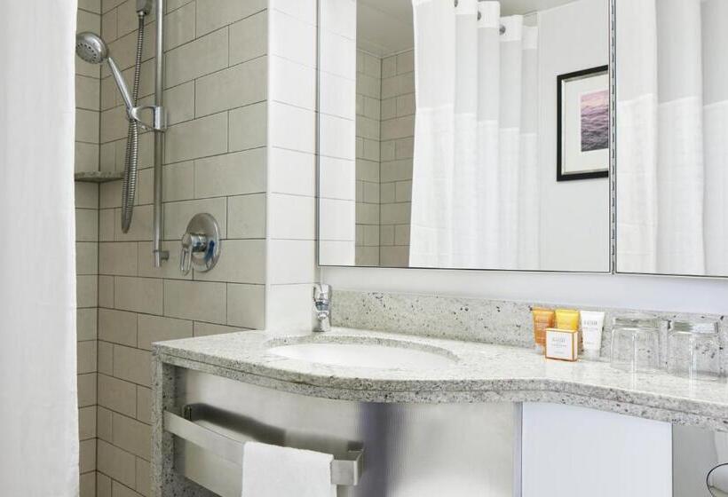 ベーシックルーム, Club Quarters Hotel Trafalgar Square, London