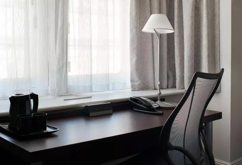 ベーシックルーム, Club Quarters Hotel Trafalgar Square, London