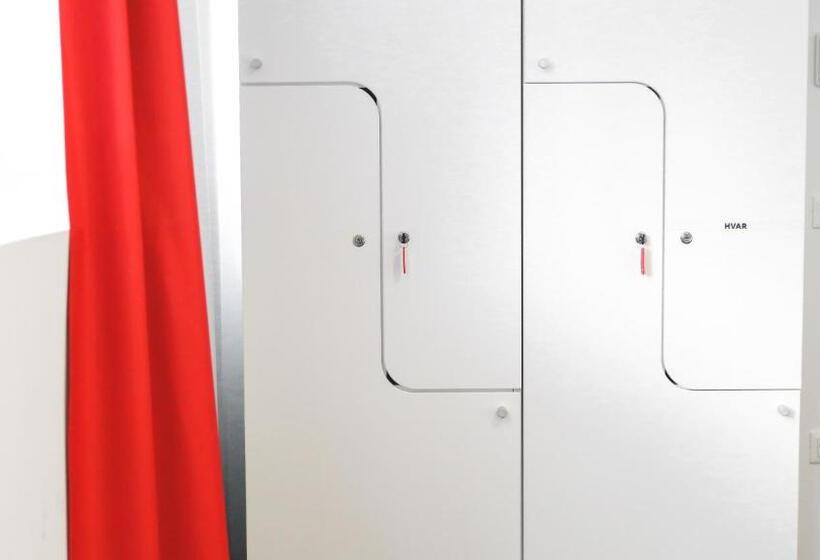 Habitació Quàdruple Estàndard, Design Hostel 101dalmatinac