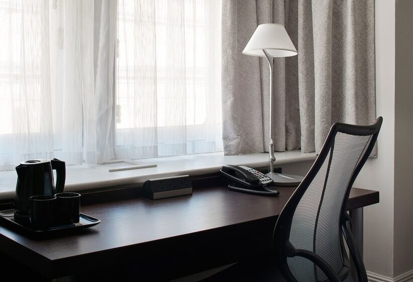 スーペリアールーム, Club Quarters Hotel Trafalgar Square, London