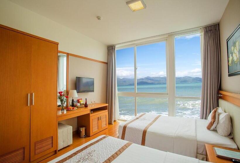 اتاق لوکس با چشم‌انداز دریا, Dendro Beachfront