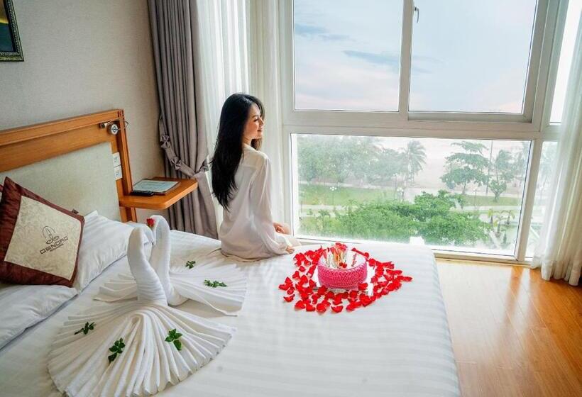 اتاق لوکس با چشم‌انداز دریا, Dendro Beachfront