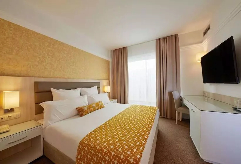 クラブスイート, Dreams Sunny Beach Resort & Spa