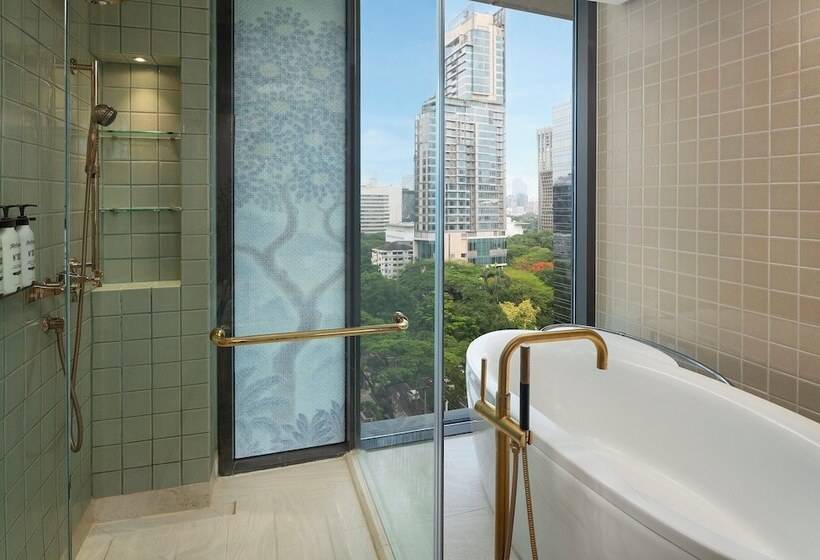 Premium Room City View, Indigo Bangkok Wireless Road, An Ihg